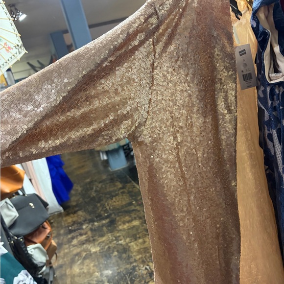 The Limited Sparkling Sequin Robe in Rose Gold - Picture 9 of 10